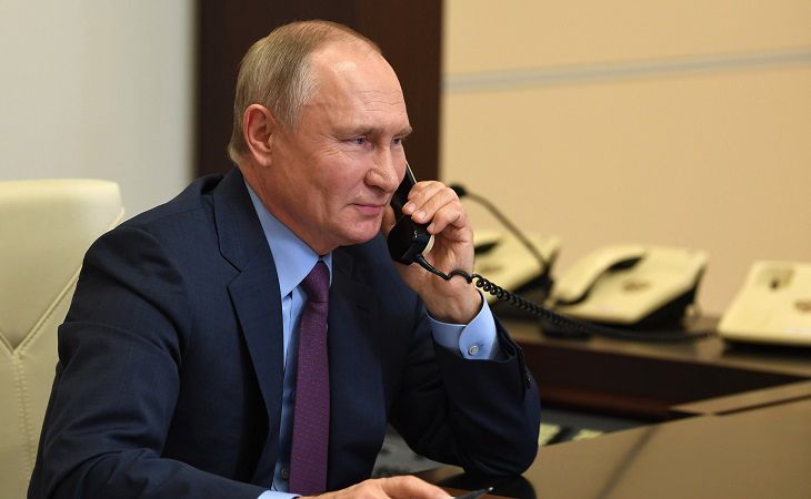 Путин и глава Евросовета обсудили ситуацию в Беларуси Владимир Путин