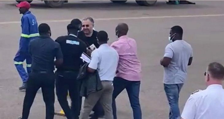 В Конго задержали консула Зимбабве в Беларуси люди