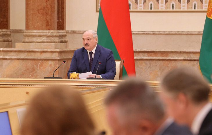 Лукашенко: события прошлого года продемонстрировали устойчивость системы