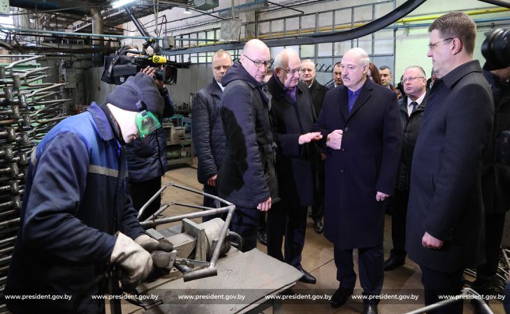 Президент Беларуси: если кто-то найдет дворец Лукашенко, сразу поезжайте и заселяйтесь