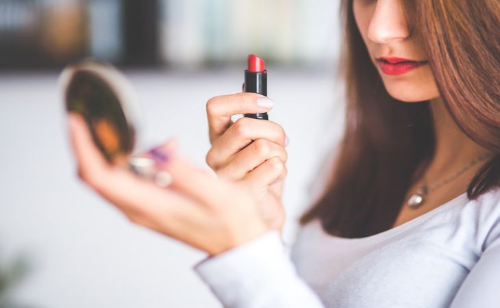 6 распространенных ошибок в макияже, которые допускает каждая вторая девушка