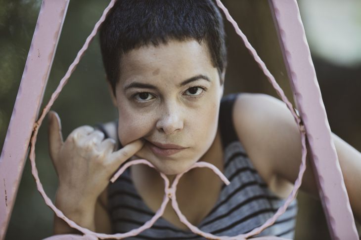 Женщина Решетка