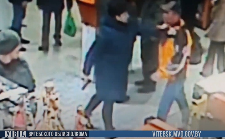 В Витебске женщина под дулом пистолета требовала извинений от незнакомца в магазине