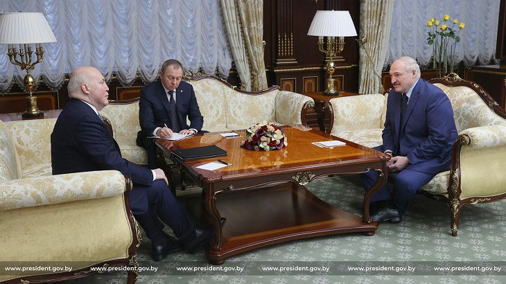 Лукашенко пообещал «удивить скоро Россию одной вакциной для животных» Лукашенко