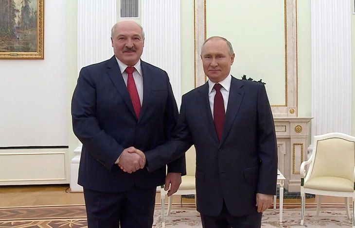 Первый президент Украины назвал Лукашенко «вассалом Путина»