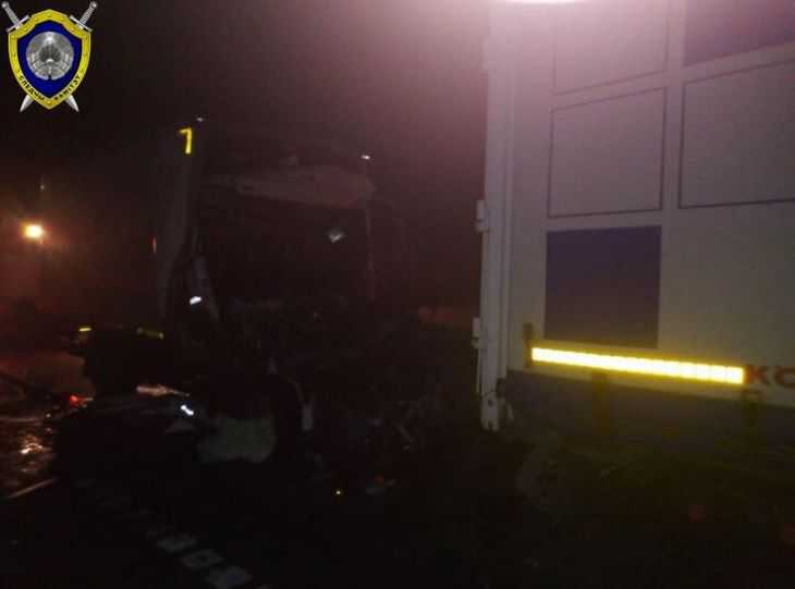 Страшная авария на М1 с участием фуры: погибли четыре человека