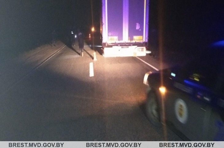 В Пружанском районе фура насмерть сбила мужчину ДТП