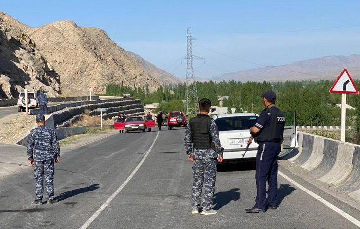 Количество убитых на границе Кыргызстана и Таджикистана выросло до 16 человек люди