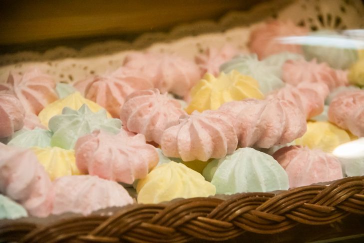 7-летнюю девочку накормили в детском саду конфетой с наркотиками