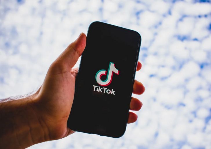 23-летний TikTok-блогер Степан Морков погиб на съемках нового ролика 23-летний TikTok-блогер Степан Морков погиб на съемках нового ролика