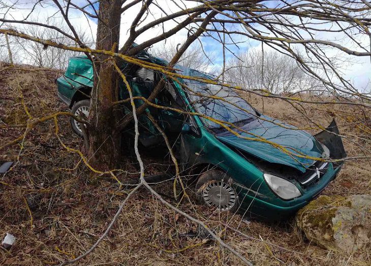 автомобиль