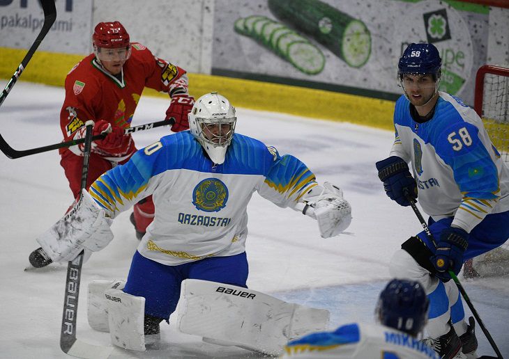 Хоккей. Сборная Беларуси проиграла Казахстану хоккей