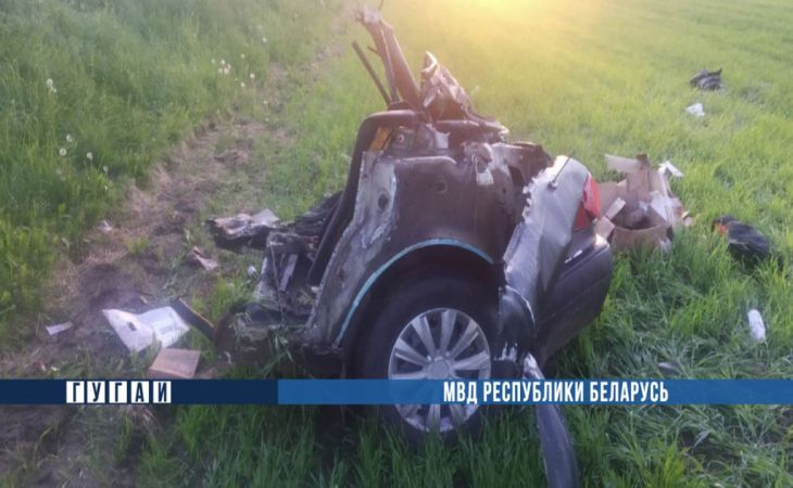 Под Могилевом пьяный на Audi влетел в Volvo: одно авто разорвало на части, другое сгорело, а водитель сбежал Под Могилевом пьяный на Audi влетел в Volvo: одно авто разорвало на части, другое сгорело, а водитель сбежал