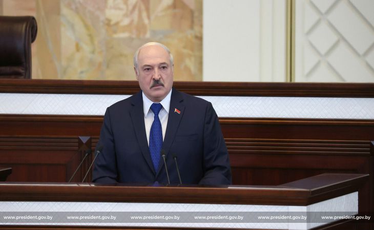 Лукашенко потребовал от Запада компенсировать расходы Беларуси за инцидент с самолетом Ryanair