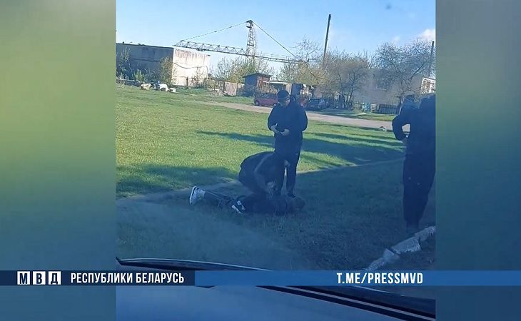 В Мозыре ОМОН и СОБР за августовские беспорядки задержали 11 человек В Мозыре ОМОН и СОБР за августовские беспорядки задержали 11 человек