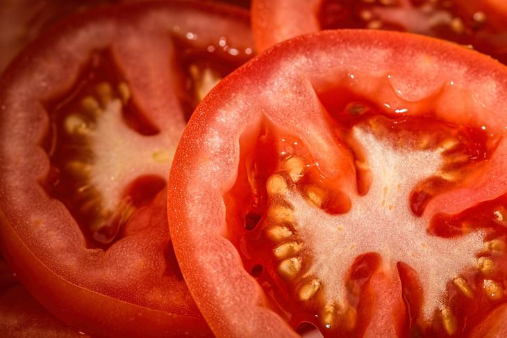 Чем полезен помидор: что будет, если начать есть их регулярно