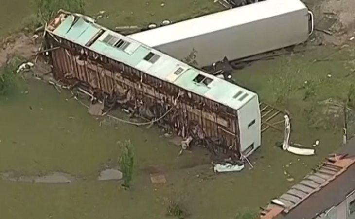 Разрушительные торнадо обрушились на юг США