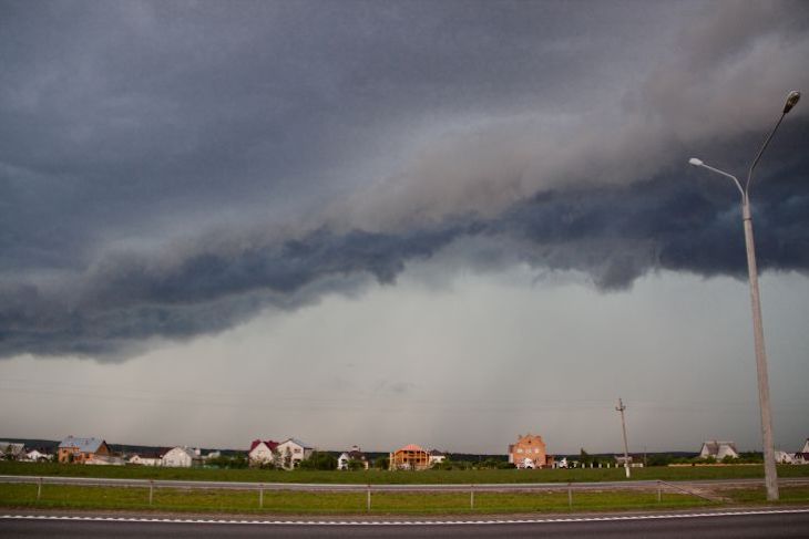 МЧС напомнило о правилах поведения при грозе гроза