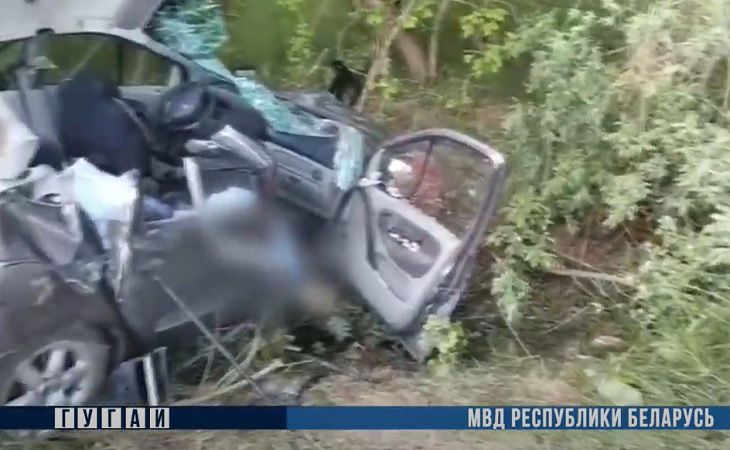 Ехали к сестре на выпускной: девочки-подростки погибли в ДТП под Мостами