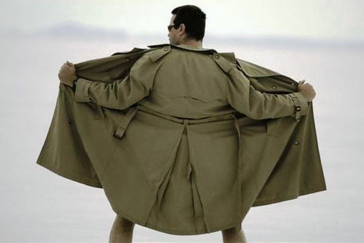 50-летний эксгибиционист в чулках и юбке прогуливался по улицам Гродно