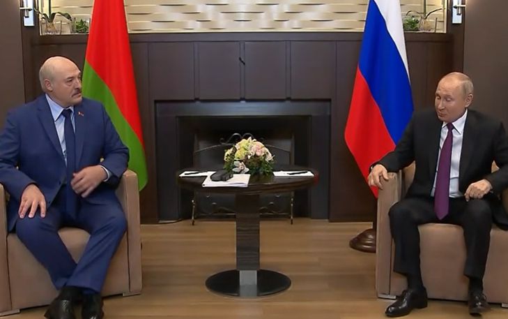 Лукашенко: в случае военного конфликта с НАТО, российские войска перебросят в Беларусь