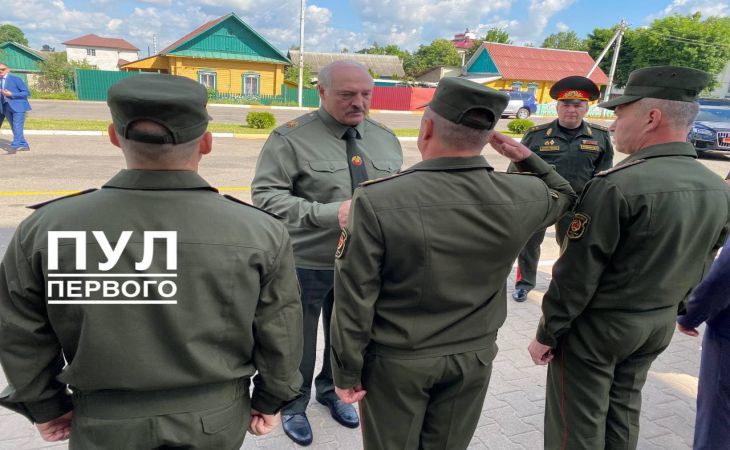 Лукашенко: с завтрашнего дня всем готовиться к мобилизации, надо учиться воевать