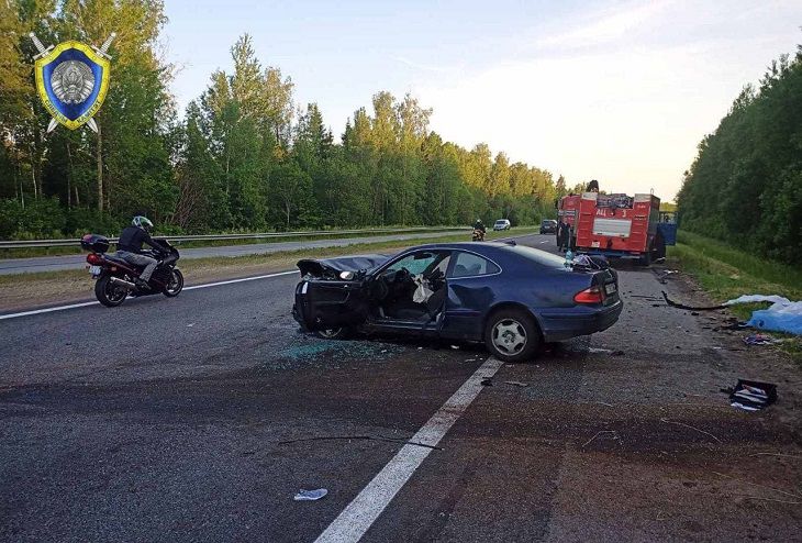Жуткое ДТП на трассе М1 под Борисовом: трое погибли дтп