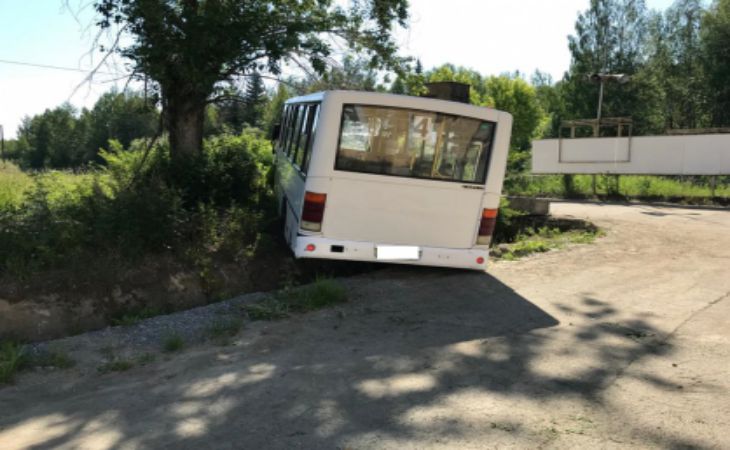 Отказали тормоза: на Урале автобус покатился с горы и насмерть задавил толпу рабочих 
