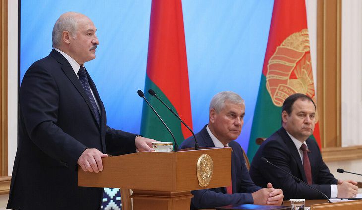 Лукашенко поручил прислать Тихановской несколько пачек печенья Александр Лукашенко