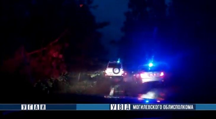 автомобиль