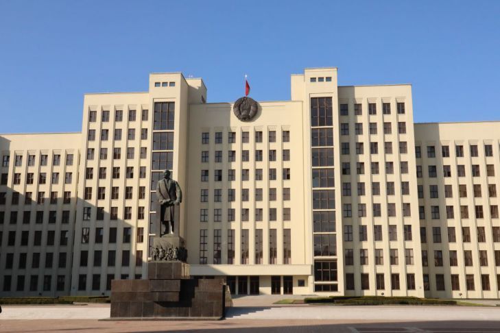 В Беларуси хотят увеличить срок полномочий парламента здание