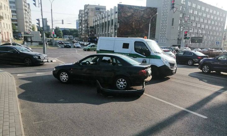 Лобовое ДТП в центре Минска: водителю стало плохо за рулем ДТП