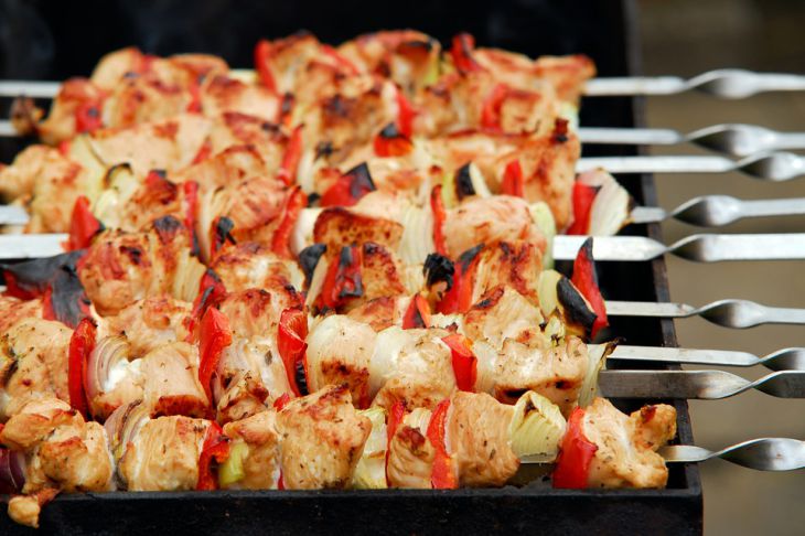 Как приготовить шашлык из курицы: 4 рецепта, от которых потекут слюнки шашлык