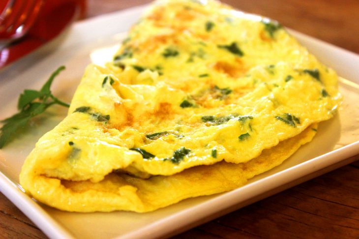 Как вкусно приготовить омлет с кабачками: секреты хозяек омлет