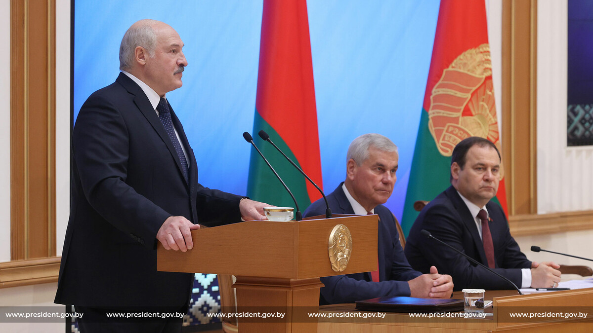 Лукашенко – Западу: если нужно будет, мы 500 тысяч человек поставим под ружье без раздумий