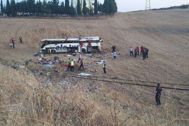 В Турции пассажирский автобус попал в аварию: погибли 14 человек ДТП