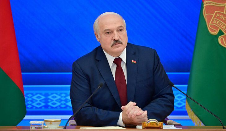 Лукашенко предупредил проворовавшихся бизнесменов, рвущихся к власти Лукашенко предупредил проворовавшихся бизнесменов, рвущихся к власти