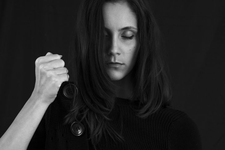 5 женских привычек, которые раздражают мужчин девушка