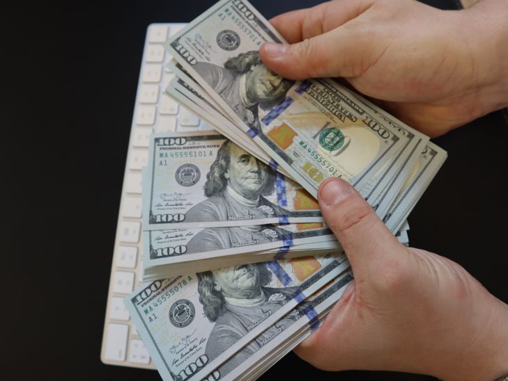 4 счастливчика: во второй половине сентября 4 знакам зодиака повезет с деньгами деньги