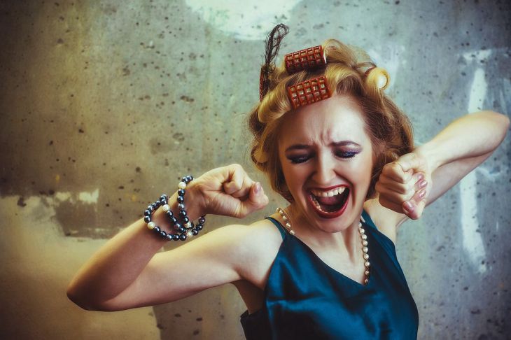 Разрушить жизнь окружающим: какие знаки зодиака обладают способностью девушка