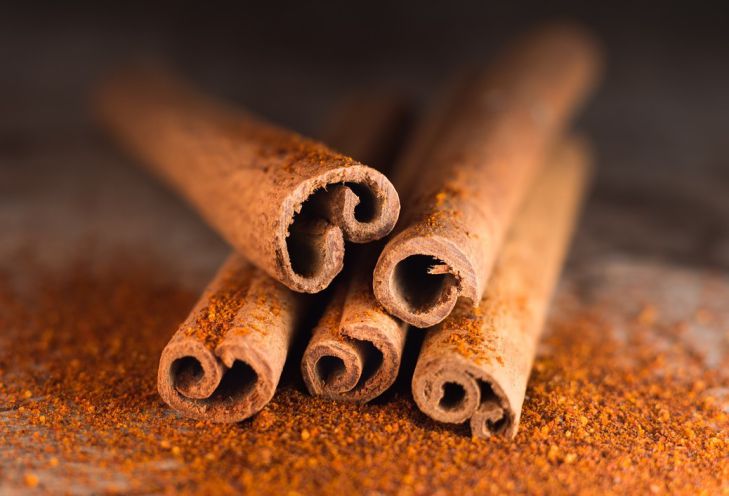 Зачем опытные дачники используют на огороде корицу корица