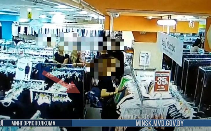 В Минске за магазинную кражу задержали маму с 16-летней дочкой магазин