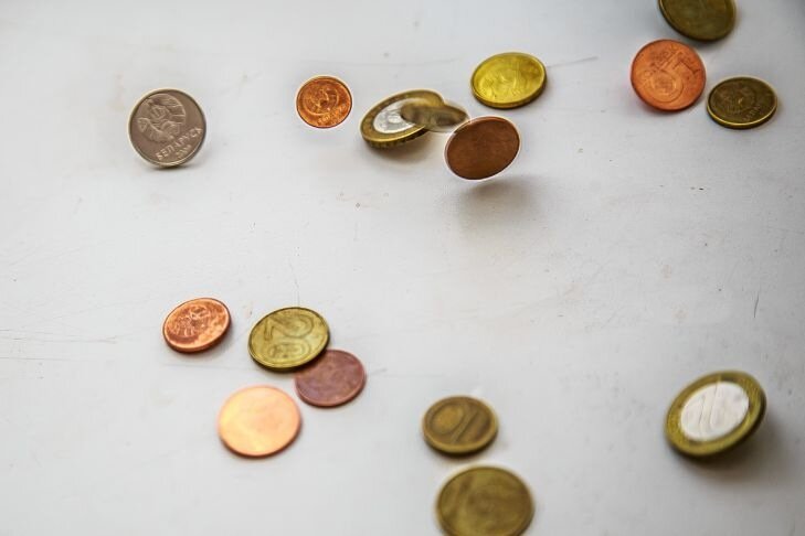 монеты