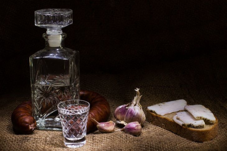 Какой солью лучше солить сало: крупной, мелкой или йодированной Какой солью лучше солить сало: крупной, мелкой или йодированной