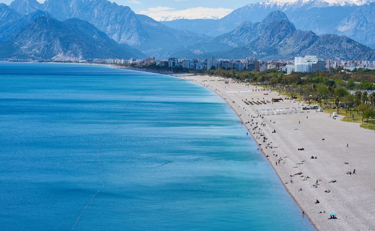 В Турции отели раздают скидки привитым от коронавируса туристам В Турции отели раздают скидки привитым от коронавируса туристам