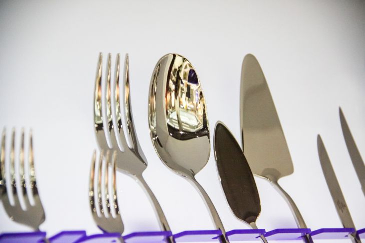 Как использовать пластмассовые вилки на огороде: 5 неожиданных вариантов вилки