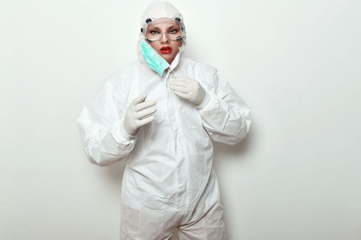 Женщина Костюм