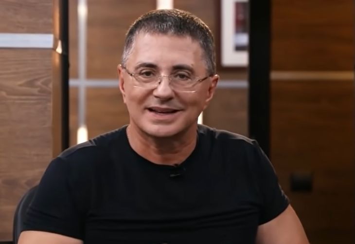 Мясников рассказал, что коронавирус не уйдет, лекарства нет врач