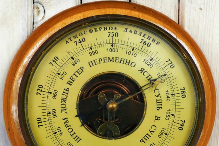 Медики рассказали о метеозависимости и ее ложных симптомах Барометр