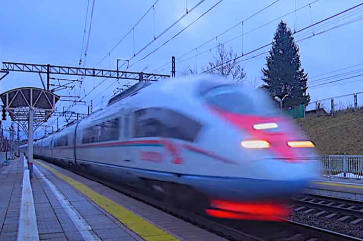 Поезд Сапсан